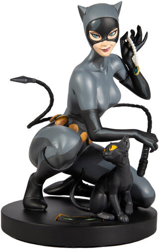 DC Direct - DC Designer Series - Catwoman by Stanley Artgerm Lau (Resin)