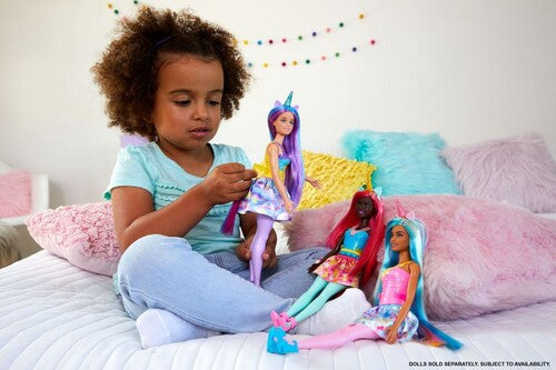 Mattel - Barbie Dreamtopia Unicorn with Blue Horn, Blue and Purple Hair, Curvy