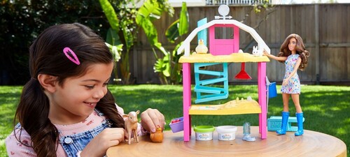 Mattel - Barbie I Can Be Hatch & Gather Egg Farm Playset, Brunette