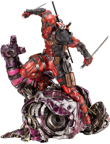 Kotobukiya - Marvel Universe - Deadpool Fine Art Statue Signature Series (Featuring The Kucharek Brothers)